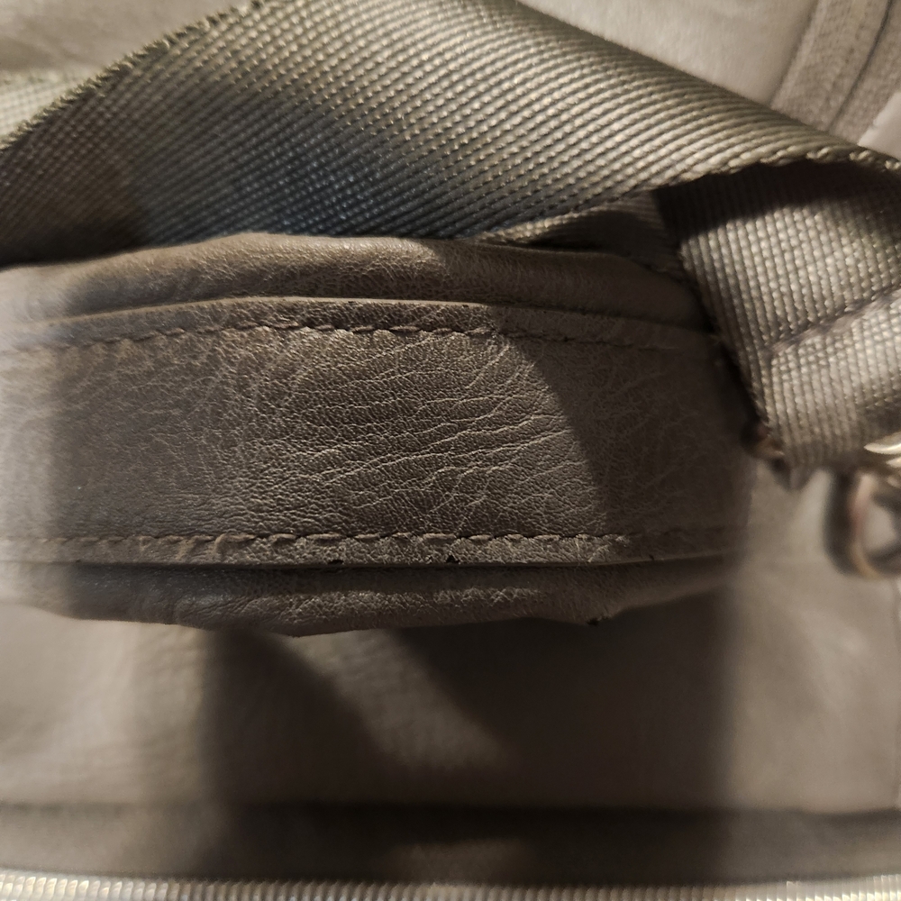 Itzy Ritzy Heathered Gray Boss Plus Diaper Backpack - Picture 4 of 15